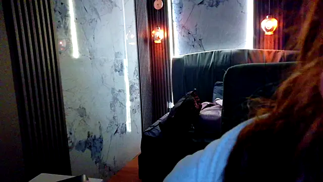 Snapshot of _jeessy chatting on November 25, 4:01 am jeessy online show from November 25, 4:01 am