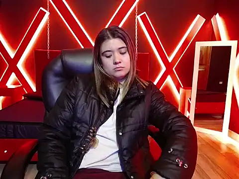 Snapshot of _jeessy chatting on February 7, 3:32 am jeessy online show from February 7, 3:32 am