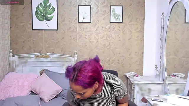Sofia clk online show from May 6, 3:46 am