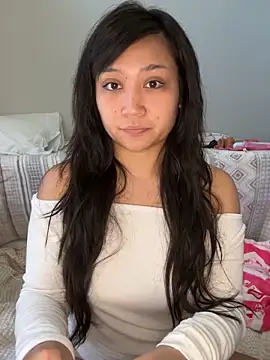 babygirlesme online show from May 19, 11:00 pm