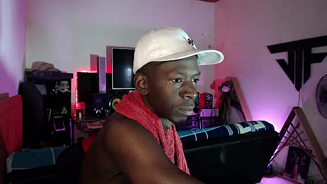 Black Paradice online show from November 29, 1:14 pm