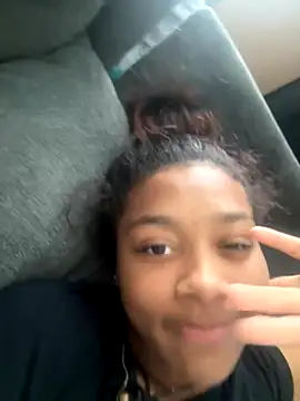 Snapshot of pinkkladdyyy chatting on October 21, 6:30 pm pinkkladdyyy online show from October 21, 6:30 pm