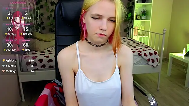 Snapshot of MitaSide chatting on November 19, 3:50 am MitaSide online show from November 19, 3:50 am