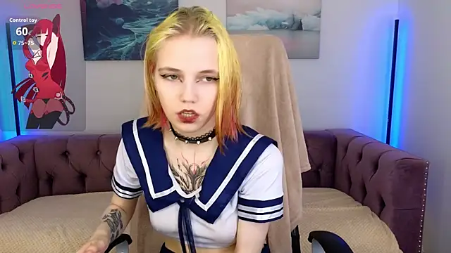 Snapshot of MitaSide chatting on November 28, 8:44 pm MitaSide online show from November 28, 8:44 pm