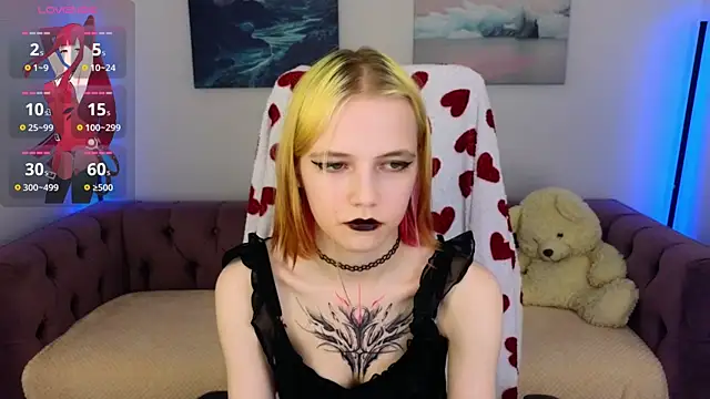 Snapshot of MitaSide chatting on December 4, 9:23 pm MitaSide online show from December 4, 9:23 pm