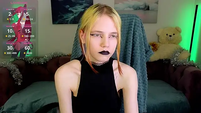 Snapshot of MitaSide chatting on December 18, 8:48 pm MitaSide online show from December 18, 8:48 pm