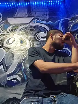 Snapshot of vergueo3 chatting on February 24, 11:30 am vergueo3 online show from February 24, 11:30 am