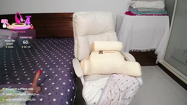 icenana online show from January 10, 2:52 pm