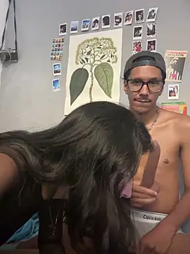 Snapshot of stevbigbick chatting on October 18, 4:59 am stevbigbick online show from October 18, 4:59 am