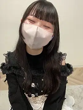 Snapshot of Reina_cute_00_ chatting on January 13, 9:25 am Reina cute 00 online show from January 13, 9:25 am