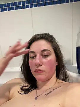 Snapshot of YourFrenchFeliciexo chatting on March 30, 8:21 pm YourFrenchFeliciexo online show from March 30, 8:21 pm