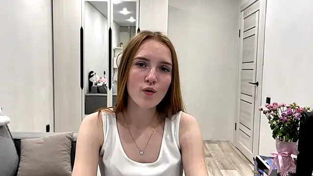 Snapshot of MonoCookie chatting on October 19, 2:18 pm MonoCookie online show from October 19, 2:18 pm