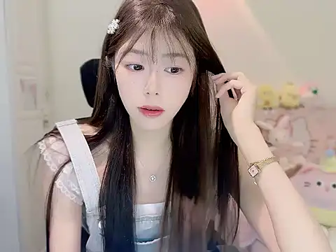 Onecutelittle online show from October 28, 6:06 am