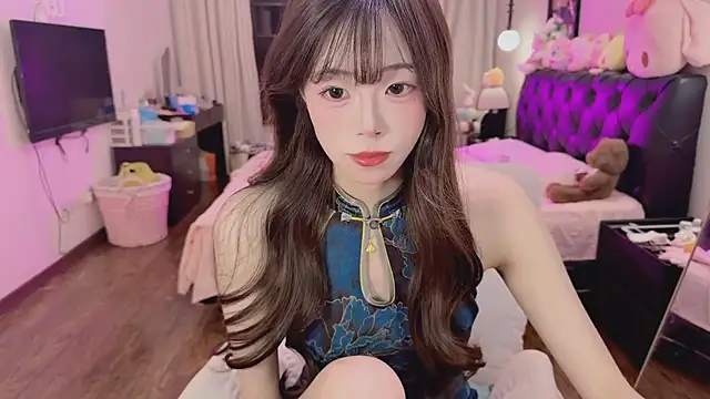 Onecutelittle online show from May 9, 1:05 pm