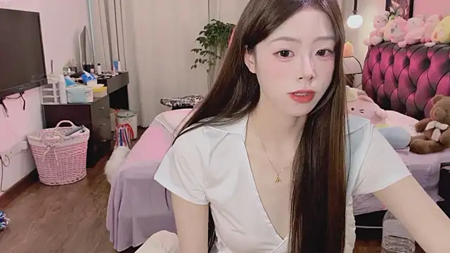 Onecutelittle online show from May 16, 6:54 am