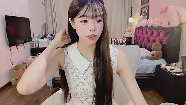 Onecutelittle online show from May 25, 1:17 pm