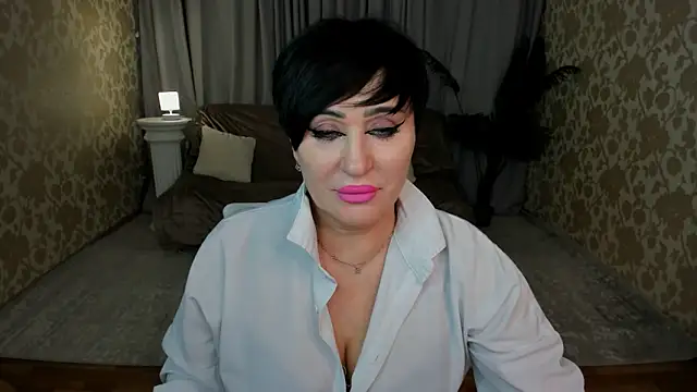 KiraTempt online show from February 1, 10:25 am