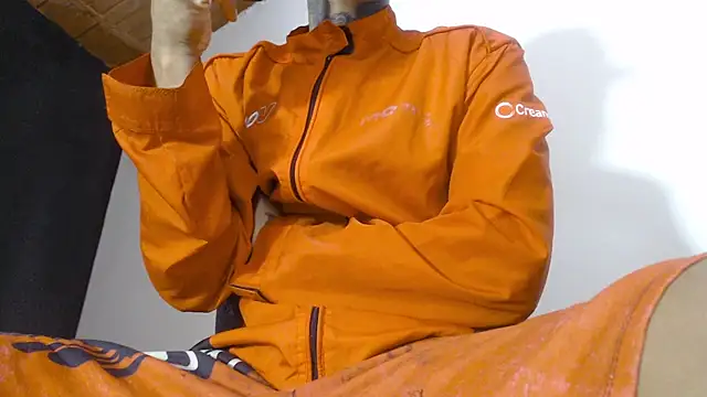 Anaconda larga online show from March 28, 2:27 pm