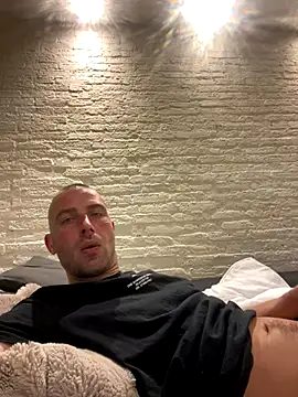 Rotteei1 online show from November 8, 1:33 pm