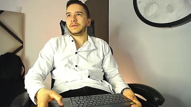 mike 257 online show from December 3, 11:52 am