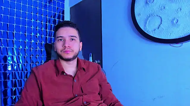 Snapshot of mike_257 chatting on March 14, 11:48 am mike 257 online show from March 14, 11:48 am