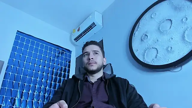 Snapshot of mike_257 chatting on March 17, 11:35 am mike 257 online show from March 17, 11:35 am