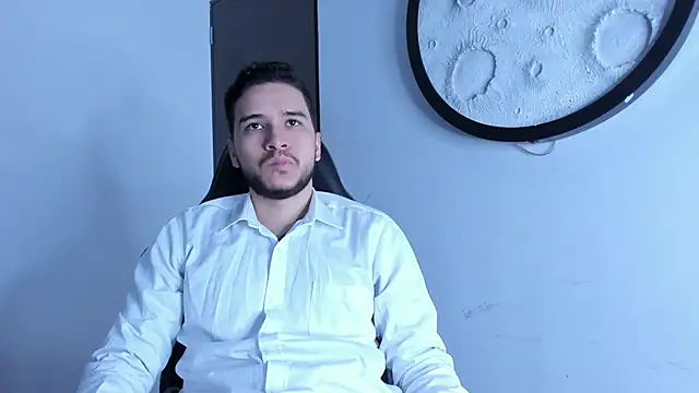 Snapshot of mike_257 chatting on March 25, 12:00 pm mike 257 online show from March 25, 12:00 pm