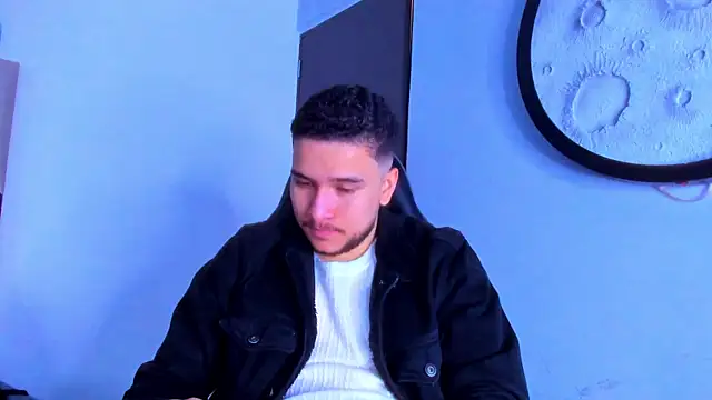 Snapshot of mike_257 chatting on March 27, 11:54 am mike 257 online show from March 27, 11:54 am