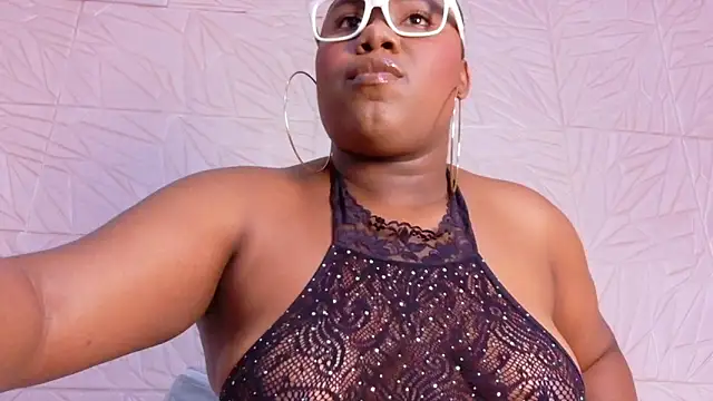 Snapshot of Slutty_chocolate chatting on October 24, 3:36 am Slutty chocolate online show from October 24, 3:36 am