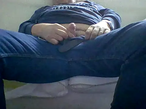 Snapshot of stefistefi8097 chatting on October 22, 6:18 pm stefistefi8097 online show from October 22, 6:18 pm