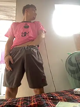 Snapshot of Ryannxyz chatting on October 18, 5:25 pm Ryannxyz online show from October 18, 5:25 pm