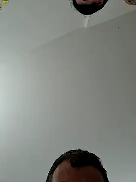 Snapshot of Valrad1984 chatting on October 21, 8:26 am Valrad1984 online show from October 21, 8:26 am