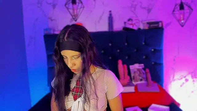 Snapshot of Dakotaa_Johnson chatting on November 12, 6:41 pm Dakotaa Johnson online show from November 12, 6:41 pm