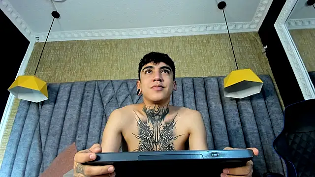 SantiOlsen online show from October 21, 11:44 am