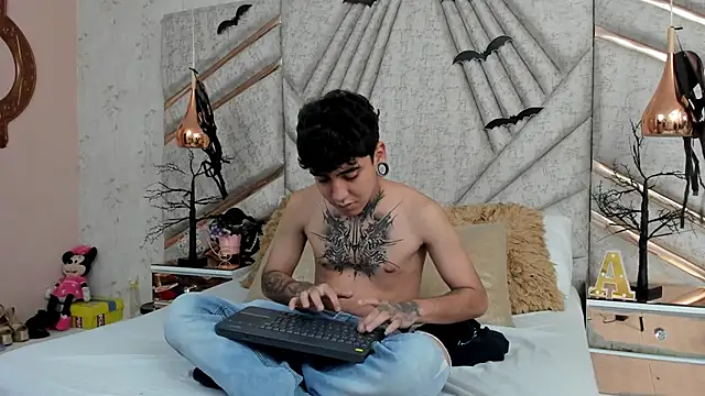 SantiOlsen online show from November 3, 3:41 am