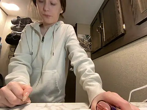 Thedeepwebcutie online show from December 17, 2:50 am