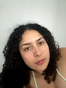 Snapshot of To_nella chatting on October 21, 2:23 am To nella online show from October 21, 2:23 am