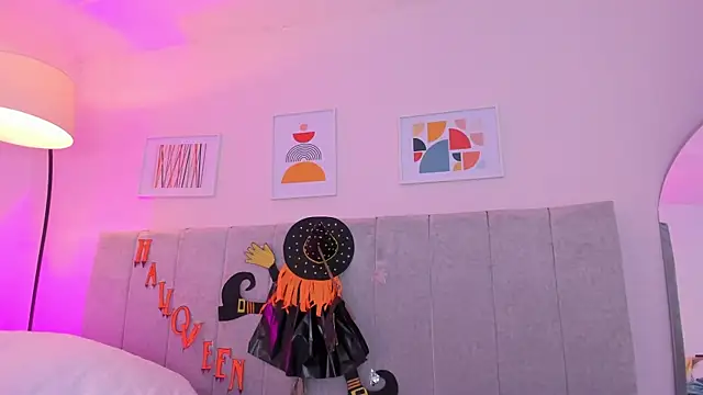 fatiima  online show from November 1, 7:05 pm