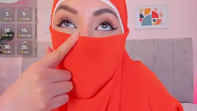 Snapshot of fatiima_ chatting on February 17, 7:09 pm fatiima online show from February 17, 7:09 pm