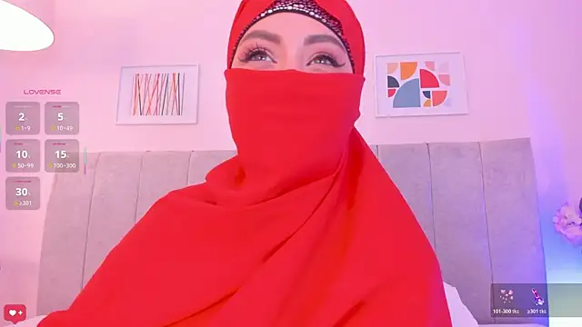 fatiima  online show from May 5, 7:11 pm
