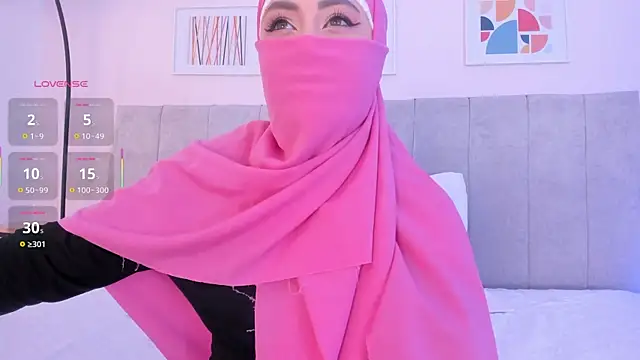 fatiima  online show from May 11, 7:11 pm