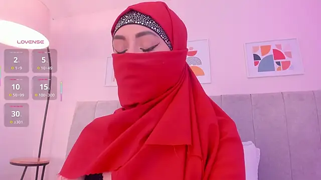 fatiima  online show from May 13, 7:55 pm