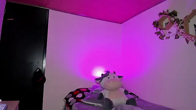 Snapshot of miku_st chatting on January 14, 5:02 am miku st online show from January 14, 5:02 am