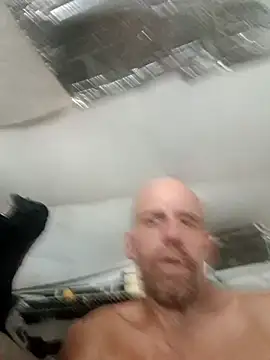 Snapshot of 1stcumngo chatting on April 1, 4:59 pm 1stcumngo online show from April 1, 4:59 pm