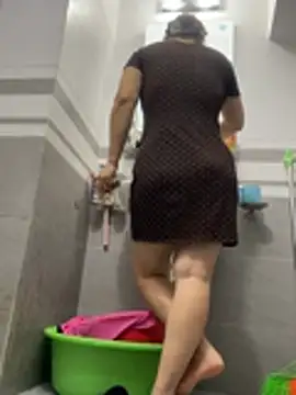 HinayLa online show from May 6, 10:37 pm