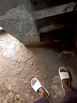 Snapshot of Saddam2332 chatting on October 31, 3:29 am Saddam2332 online show from October 31, 3:29 am