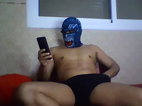 Snapshot of thehardmoroccan93 chatting on October 26, 9:53 pm thehardmoroccan93 online show from October 26, 9:53 pm