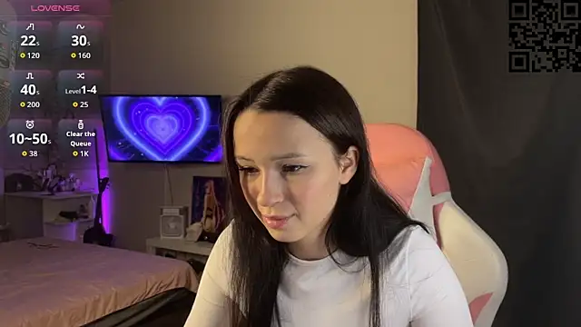 ella simons online show from November 10, 12:53 am