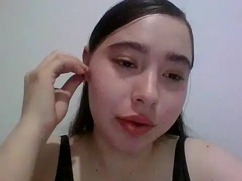 Snapshot of Anni_123456 chatting on October 25, 6:02 pm Anni 123456 online show from October 25, 6:02 pm