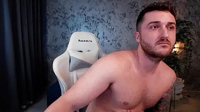 Ethan  S online show from December 8, 8:20 am